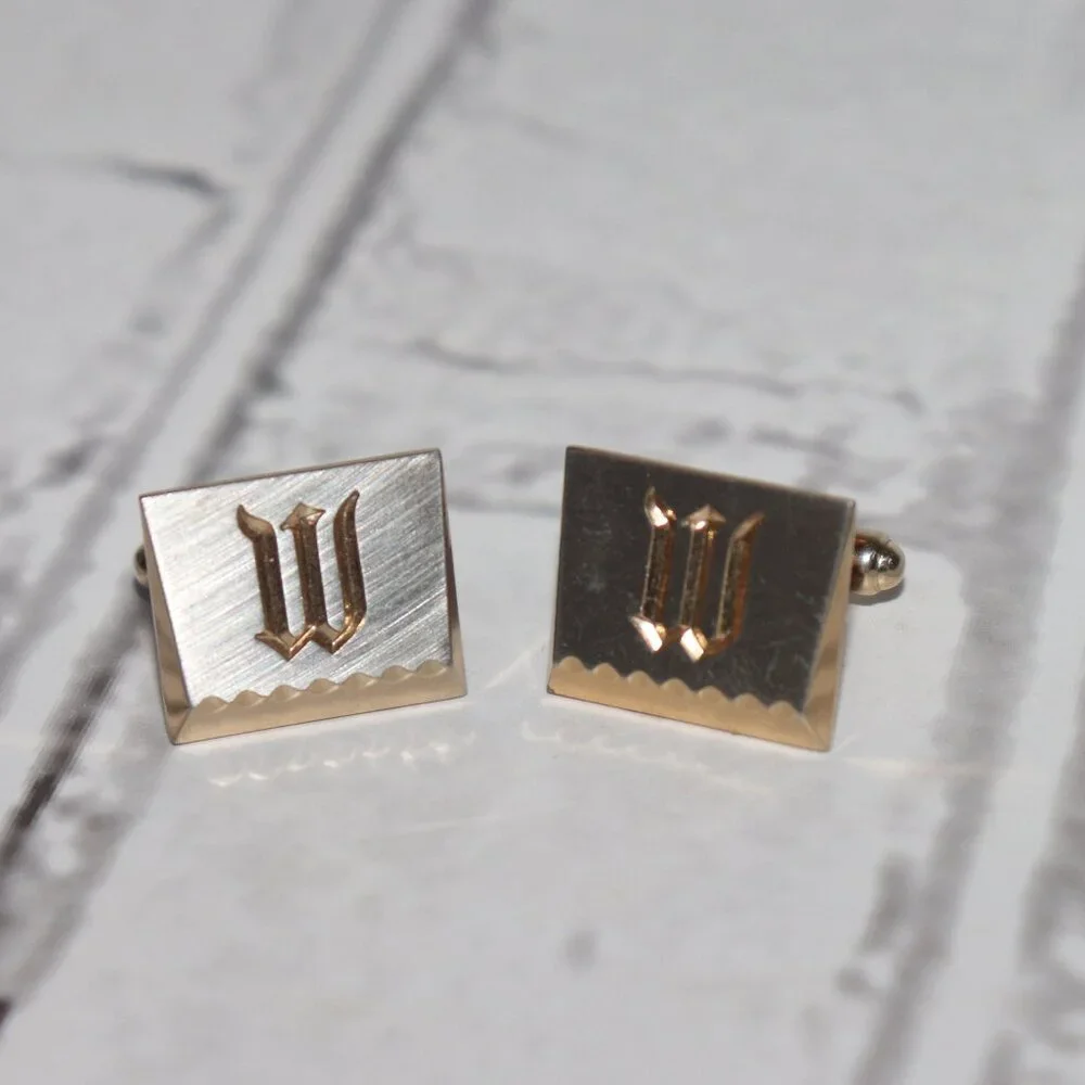 💼✨ Vintage Silver & Gold Engraved “W” Hickok Cufflinks (.75